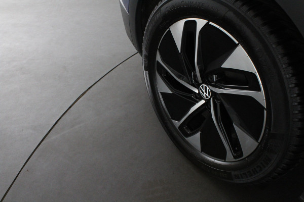 Volkswagen ID.4 Business 77 kWh > Warmtepomp/Trekhaak/Zwart dak/Styling-pakket