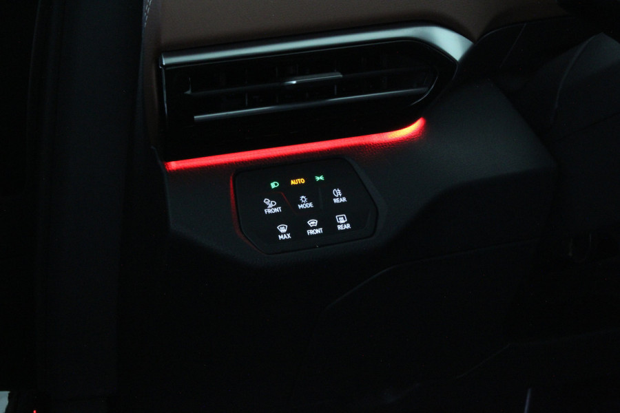 Volkswagen ID.4 Business 77 kWh > Warmtepomp/Trekhaak/Zwart dak/Styling-pakket