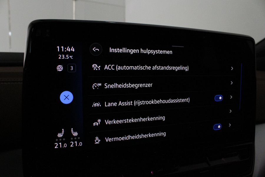 Volkswagen ID.4 Business 77 kWh > Warmtepomp/Trekhaak/Zwart dak/Styling-pakket