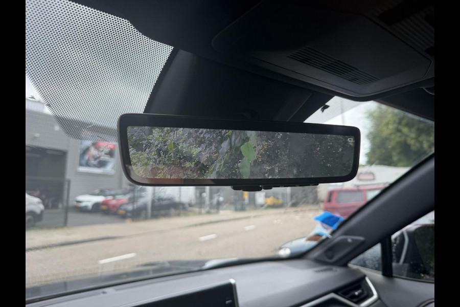 Toyota RAV4 2.5 Plug-in Hybrid AWD Bi-Tone Plus . PANORAMA-DAK . STOEL VENTILATIE & VERWARMING . NAVIGATIE . JBL AUDIO .