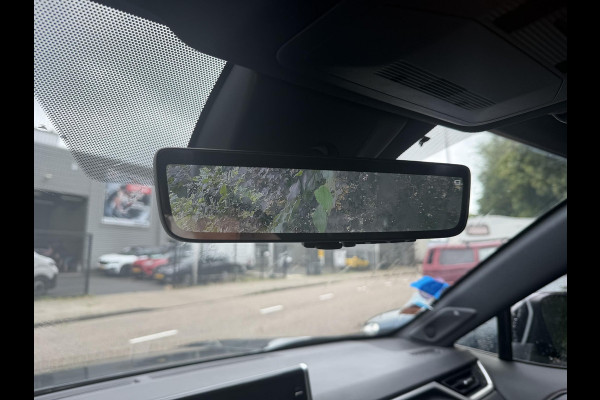 Toyota RAV4 2.5 Plug-in Hybrid AWD Bi-Tone Plus . PANORAMA-DAK . STOEL VENTILATIE & VERWARMING . NAVIGATIE . JBL AUDIO .
