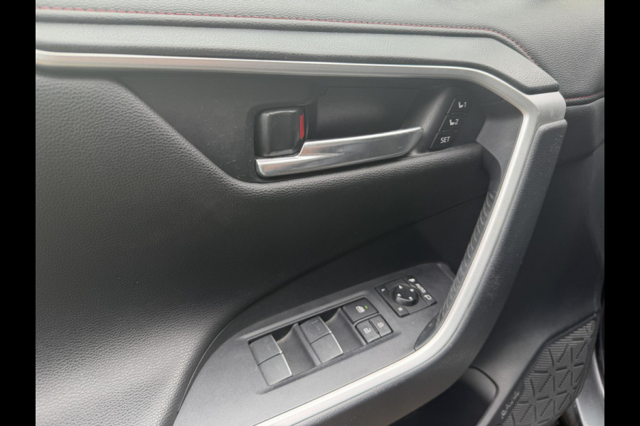 Toyota RAV4 2.5 Plug-in Hybrid AWD Bi-Tone Plus . PANORAMA-DAK . STOEL VENTILATIE & VERWARMING . NAVIGATIE . JBL AUDIO .