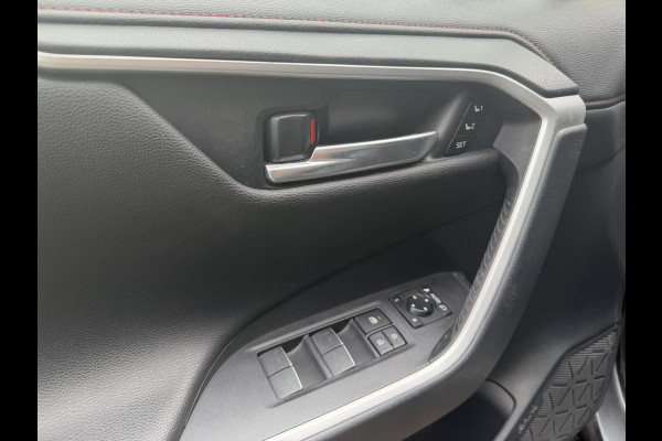 Toyota RAV4 2.5 Plug-in Hybrid AWD Bi-Tone Plus . PANORAMA-DAK . STOEL VENTILATIE & VERWARMING . NAVIGATIE . JBL AUDIO .