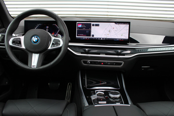 BMW X5 xDrive50e M-Sport Pro | Vierwielbesturing | Stoelverwarming/koeling | Panoramadak | Trekhaak |