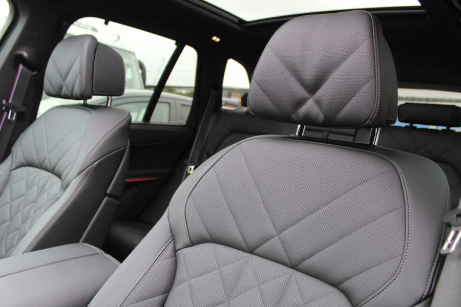 BMW X5 xDrive50e M-Sport Pro | Vierwielbesturing | Stoelverwarming/koeling | Panoramadak | Trekhaak |