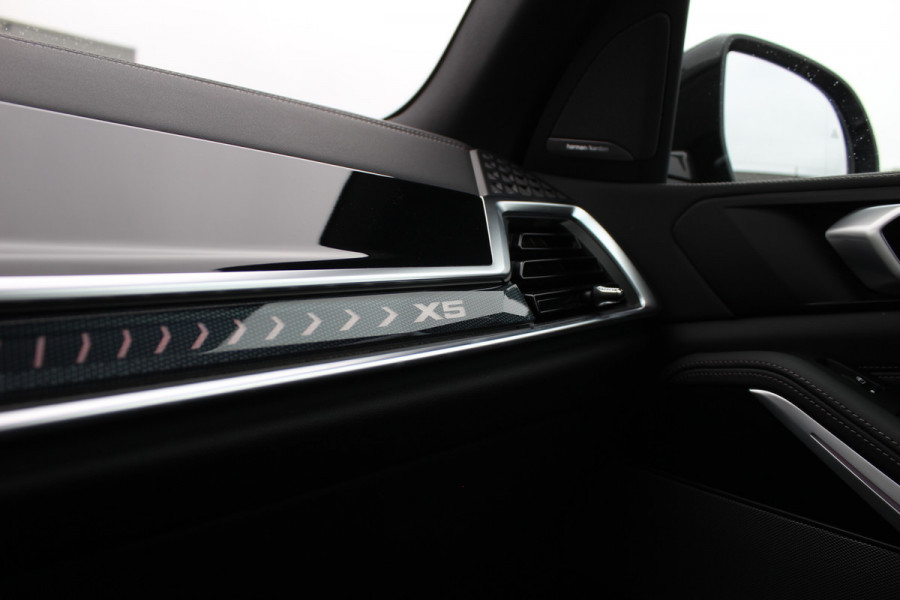 BMW X5 xDrive50e M-Sport Pro | Vierwielbesturing | Stoelverwarming/koeling | Panoramadak | Trekhaak |
