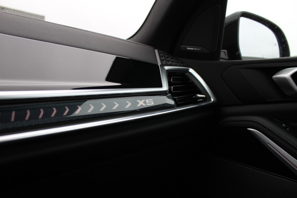 BMW X5 xDrive50e M-Sport Pro | Vierwielbesturing | Stoelverwarming/koeling | Panoramadak | Trekhaak |