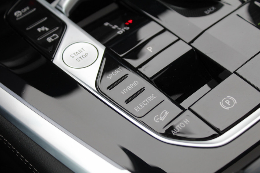 BMW X5 xDrive50e M-Sport Pro | Vierwielbesturing | Stoelverwarming/koeling | Panoramadak | Trekhaak |