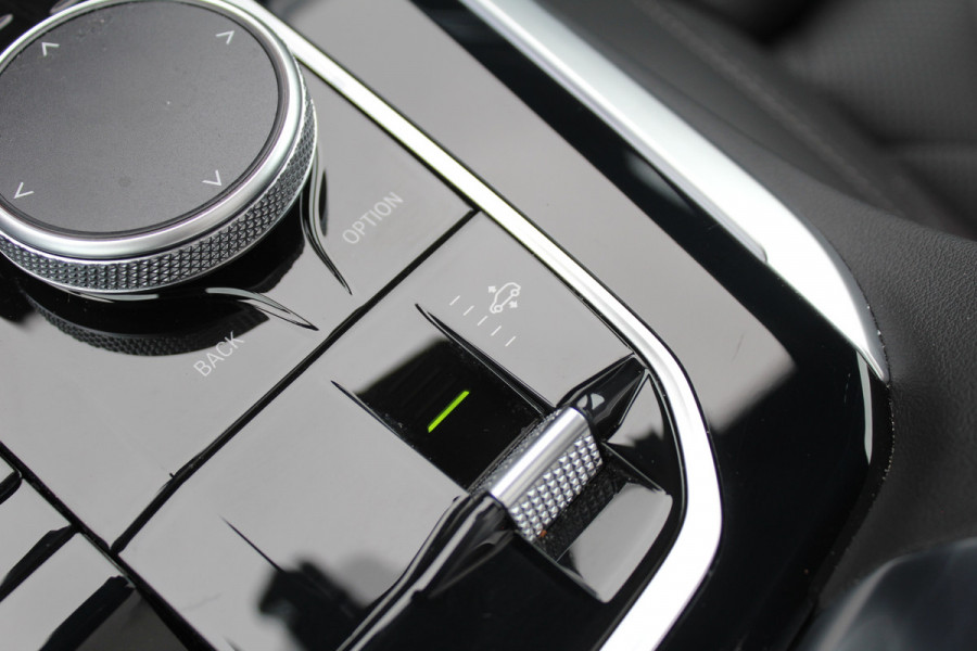 BMW X5 xDrive50e M-Sport Pro | Vierwielbesturing | Stoelverwarming/koeling | Panoramadak | Trekhaak |