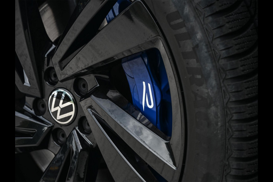 Volkswagen Touareg 3.0 TSi eHybrid 4MOTION Elegance | Panoramadak | Luchtvering | Stoelventilatie + Massage | HUD | 360 Camera | Ambiance Interieur | Trekhaak | Adaptive Cruise | IQ Light |