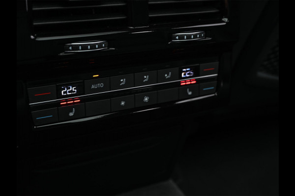 Volkswagen Touareg 3.0 TSi eHybrid 4MOTION Elegance | Panoramadak | Luchtvering | Stoelventilatie + Massage | HUD | 360 Camera | Ambiance Interieur | Trekhaak | Adaptive Cruise | IQ Light |