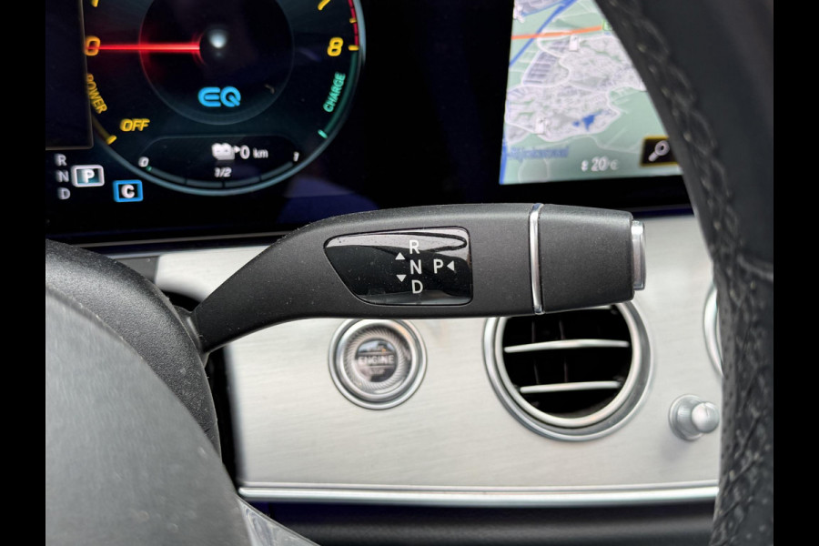 Mercedes-Benz E-Klasse Estate 300 e AMG Line 18"/Trekhaak/Panoramadak/Burmester/Dodehoek/360 camera/Elektrische klep/Apple Carplay & Android Auto