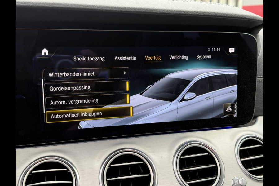 Mercedes-Benz E-Klasse Estate 300 e AMG Line 18"/Trekhaak/Panoramadak/Burmester/Dodehoek/360 camera/Elektrische klep/Apple Carplay & Android Auto