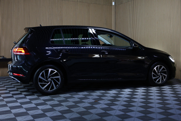 Volkswagen Golf 1.5 TSI Highline AVM DSG LED NAVI CLIMA PDC BT STOELVERWARMING"18