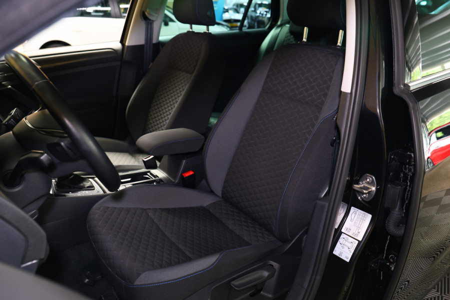 Volkswagen Golf 1.5 TSI Highline AVM DSG LED NAVI CLIMA PDC BT STOELVERWARMING"18