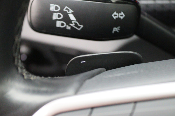 Volkswagen T-Cross 1.0 TSI Style LED, Apple Carplay, Lane Assist, ACC, Stoelverwarming, PDC
