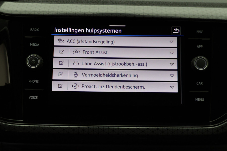 Volkswagen T-Cross 1.0 TSI Style LED, Apple Carplay, Lane Assist, ACC, Stoelverwarming, PDC