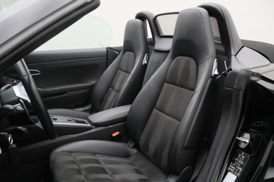 Porsche 718 Boxster 2.0 T Camera, Navigatie, Stoelverwarming, Xenon, PDC
