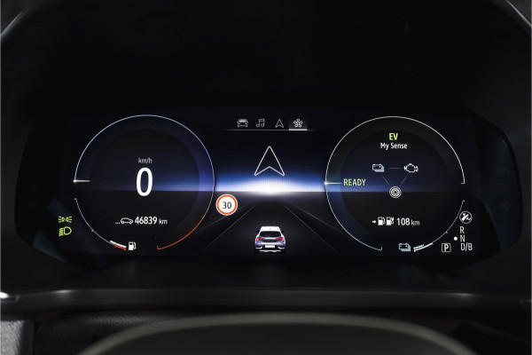 Renault Captur 1.6 E-Tech Plug-in Hybrid 160 Intens | Trekhaak | Cruise | PDC | NAV | ECC | DAB | LM 18" |