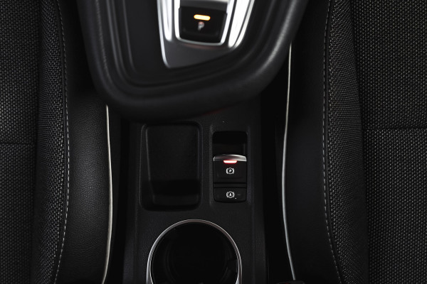 Renault Captur 1.6 E-Tech Plug-in Hybrid 160 Intens | Trekhaak | Cruise | PDC | NAV | ECC | DAB | LM 18" |