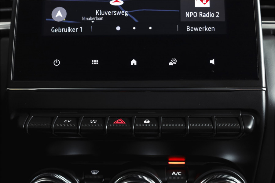 Renault Captur 1.6 E-Tech Plug-in Hybrid 160 Intens | Trekhaak | Cruise | PDC | NAV | ECC | DAB | LM 18" |