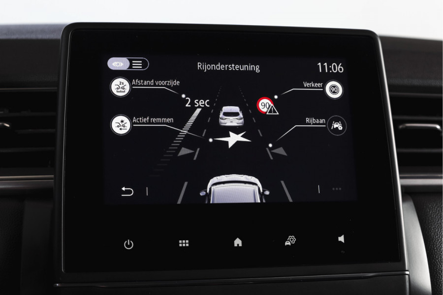 Renault Captur 1.6 E-Tech Plug-in Hybrid 160 Intens | Trekhaak | Cruise | PDC | NAV | ECC | DAB | LM 18" |