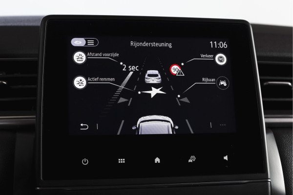 Renault Captur 1.6 E-Tech Plug-in Hybrid 160 Intens | Trekhaak | Cruise | PDC | NAV | ECC | DAB | LM 18" |