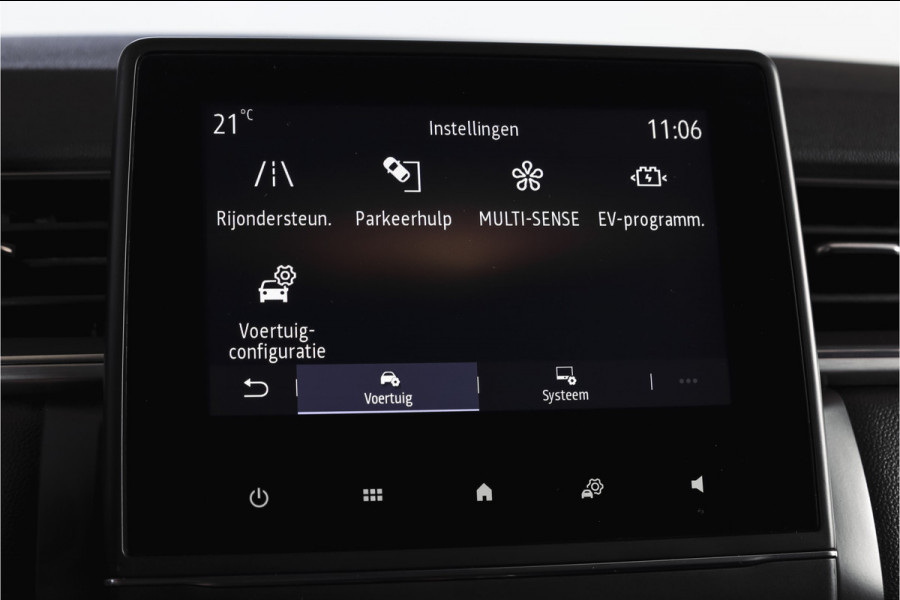 Renault Captur 1.6 E-Tech Plug-in Hybrid 160 Intens | Trekhaak | Cruise | PDC | NAV | ECC | DAB | LM 18" |