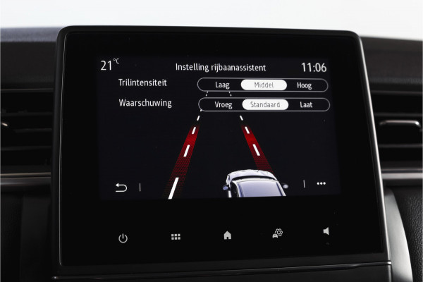 Renault Captur 1.6 E-Tech Plug-in Hybrid 160 Intens | Trekhaak | Cruise | PDC | NAV | ECC | DAB | LM 18" |