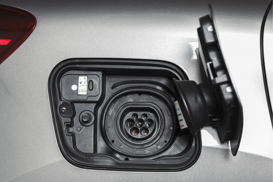 Renault Captur 1.6 E-Tech Plug-in Hybrid 160 Intens | Trekhaak | Cruise | PDC | NAV | ECC | DAB | LM 18" |