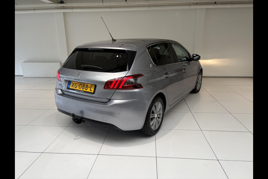 Peugeot 308 1.2 PureTech Allure | 130pk | Panoramadak | Trekhaak | Climate Control | Parkeersensoren |