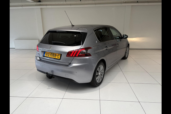 Peugeot 308 1.2 PureTech Allure | 130pk | Panoramadak | Trekhaak | Climate Control | Parkeersensoren |
