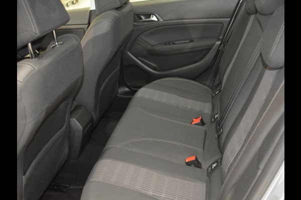 Peugeot 308 1.2 PureTech Allure | 130pk | Panoramadak | Trekhaak | Climate Control | Parkeersensoren |
