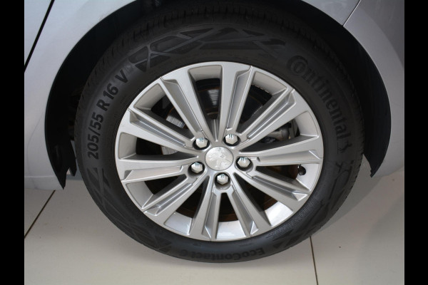 Peugeot 308 1.2 PureTech Allure | 130pk | Panoramadak | Trekhaak | Climate Control | Parkeersensoren |