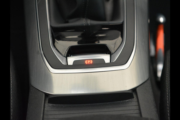 Peugeot 308 1.2 PureTech Allure | 130pk | Panoramadak | Trekhaak | Climate Control | Parkeersensoren |