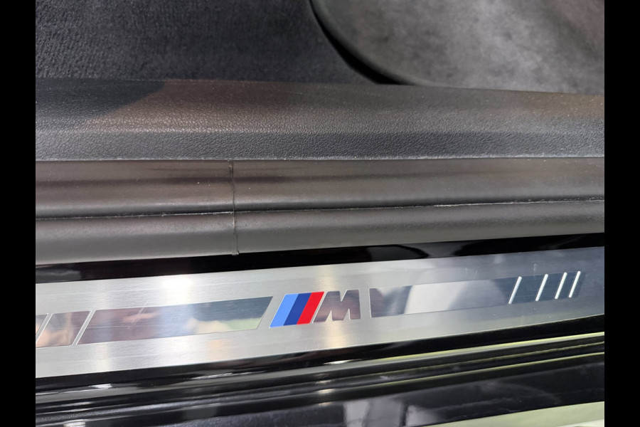 BMW X1 XDrive30e M-SPORT 327PK PANO/LEDER/H-KARDON/MASSAGE/M-STOELEN/DAB/CARPLAY//
