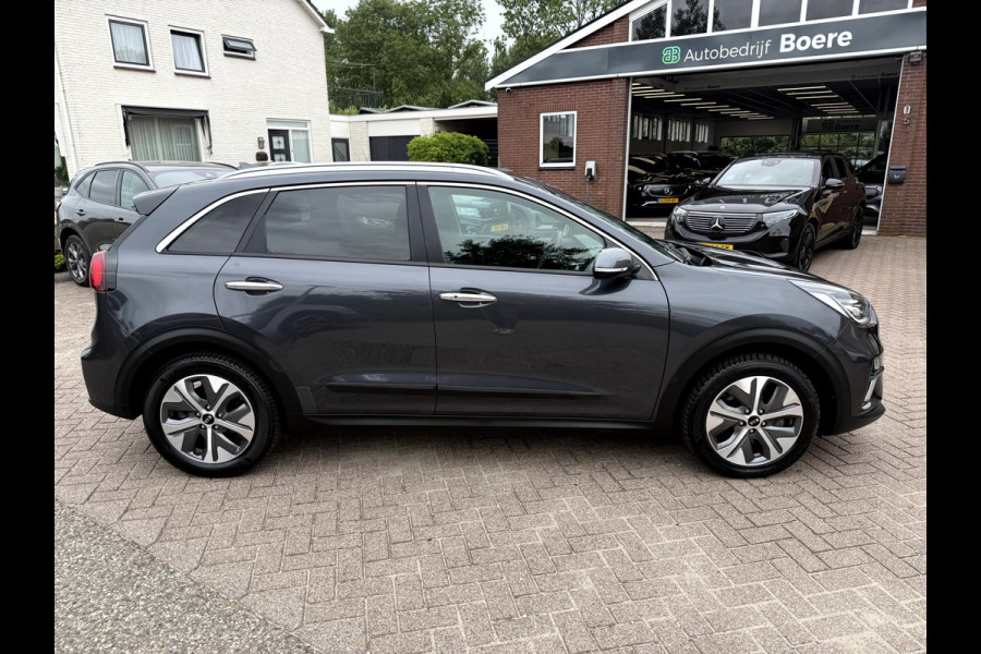 Kia e-Niro ExecutiveLine 64 kWh Trekhaak, App Connect, Leer, Camera, Stoel/Stuur Verwarming