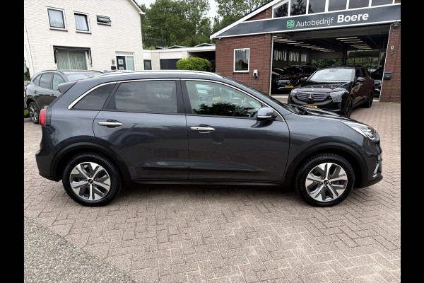 Kia e-Niro ExecutiveLine 64 kWh Trekhaak, App Connect, Leer, Camera, Stoel/Stuur Verwarming
