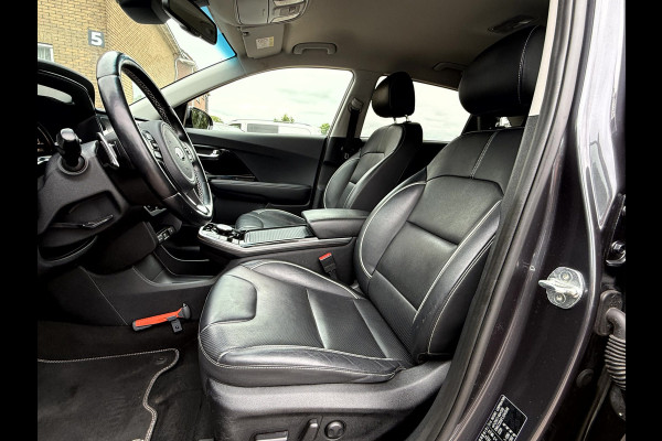 Kia e-Niro ExecutiveLine 64 kWh Trekhaak, App Connect, Leer, Camera, Stoel/Stuur Verwarming