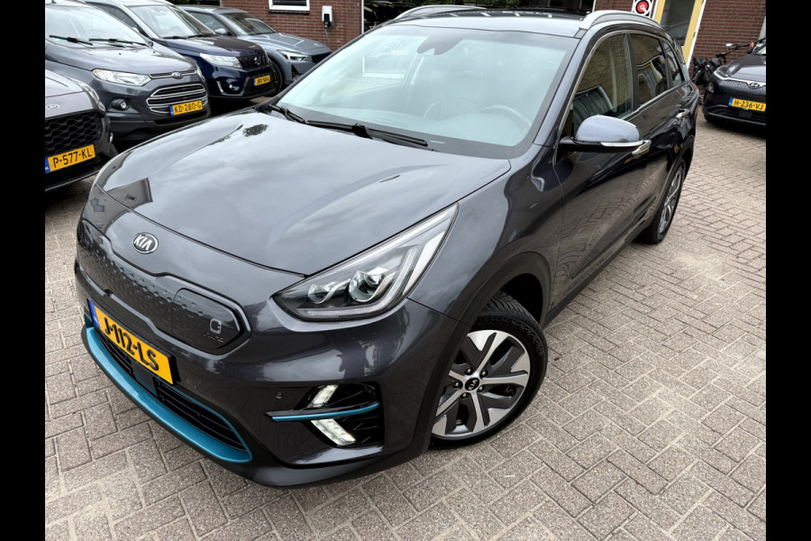Kia e-Niro ExecutiveLine 64 kWh Trekhaak, App Connect, Leer, Camera, Stoel/Stuur Verwarming