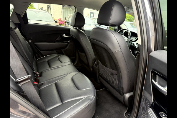 Kia e-Niro ExecutiveLine 64 kWh Trekhaak, App Connect, Leer, Camera, Stoel/Stuur Verwarming
