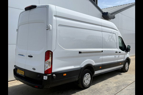 Ford E-Transit 68 kWh 184PK L4H3 Elektrisch 317km WLTP 95,9% SOH BEV Snelladen Climate Control Cruise Control Carplay Stoelverwarming Parkeersensoren v+a Laadkabel
