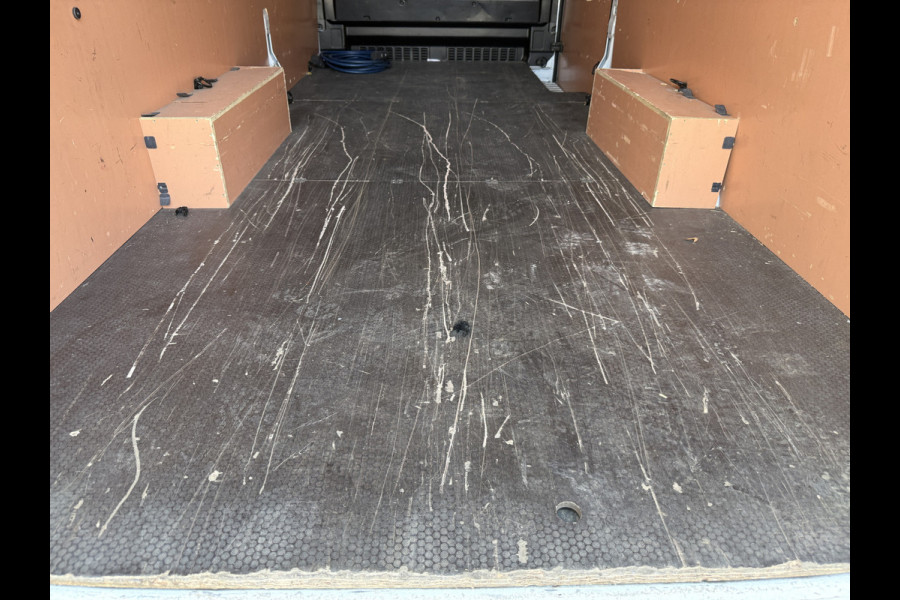 Ford E-Transit 68 kWh 184PK L4H3 Elektrisch 317km WLTP 95,9% SOH BEV Snelladen Climate Control Cruise Control Carplay Stoelverwarming Parkeersensoren v+a Laadkabel
