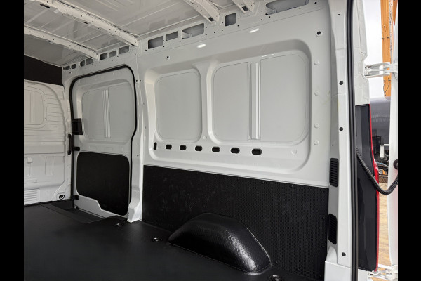 Maxus eDeliver 9 72 kWh 204PK NIEUW! 288km WLTP L3H2 Stoelverwarming Snelladen LED Airco