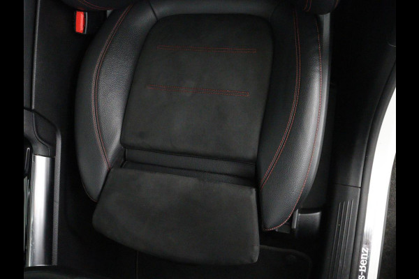 Mercedes-Benz GLA 200 AMG Line | Panoramadak | Trekhaak | Head up | Memory | Camera | Park assist | Sfeerverlichting | Full LED | Half Leder | Stoelverwarming | Cruise control | Carplay
