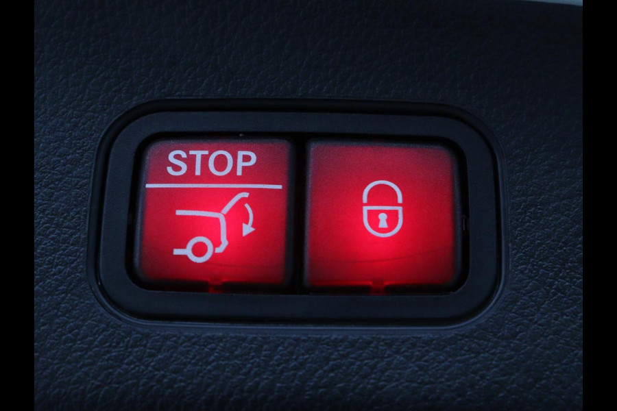 Mercedes-Benz GLA 200 AMG Line | Panoramadak | Trekhaak | Head up | Memory | Camera | Park assist | Sfeerverlichting | Full LED | Half Leder | Stoelverwarming | Cruise control | Carplay