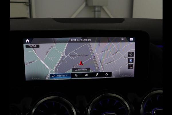 Mercedes-Benz GLA 200 AMG Line | Panoramadak | Trekhaak | Head up | Memory | Camera | Park assist | Sfeerverlichting | Full LED | Half Leder | Stoelverwarming | Cruise control | Carplay