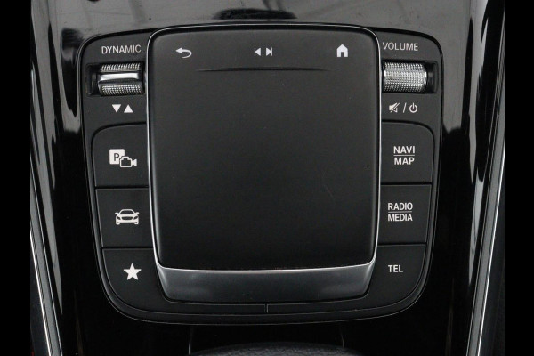 Mercedes-Benz GLA 200 AMG Line | Panoramadak | Trekhaak | Head up | Memory | Camera | Park assist | Sfeerverlichting | Full LED | Half Leder | Stoelverwarming | Cruise control | Carplay