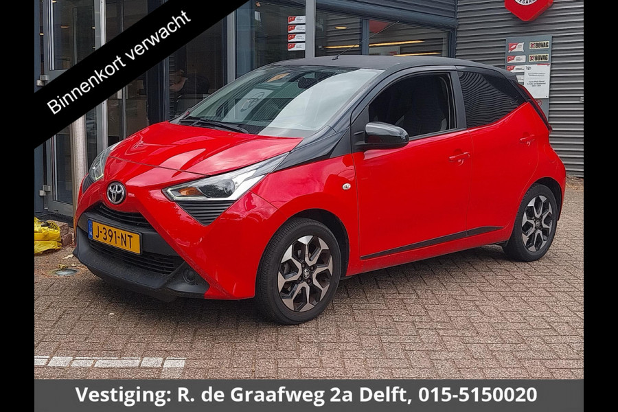 Toyota Aygo 1.0 VVT-i X-Cite Bi-Tone Automaat | Apple Carplay & AndroidAUTO | Lichtmetalen velgen | Camera | Privacy Glass |