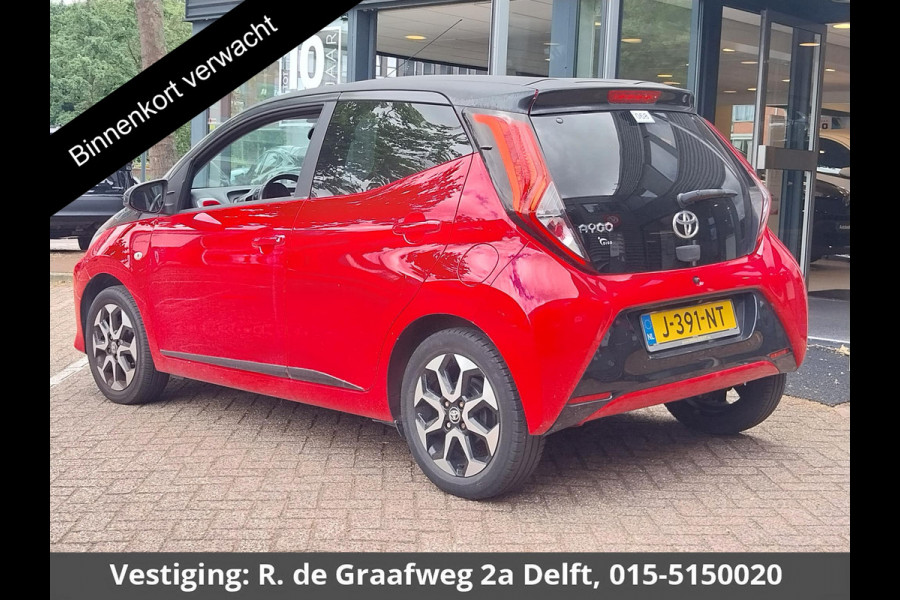 Toyota Aygo 1.0 VVT-i X-Cite Bi-Tone Automaat | Apple Carplay & AndroidAUTO | Lichtmetalen velgen | Camera | Privacy Glass |